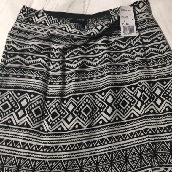 Forever 21 Double Slit Skirt - Picture 3 of 4